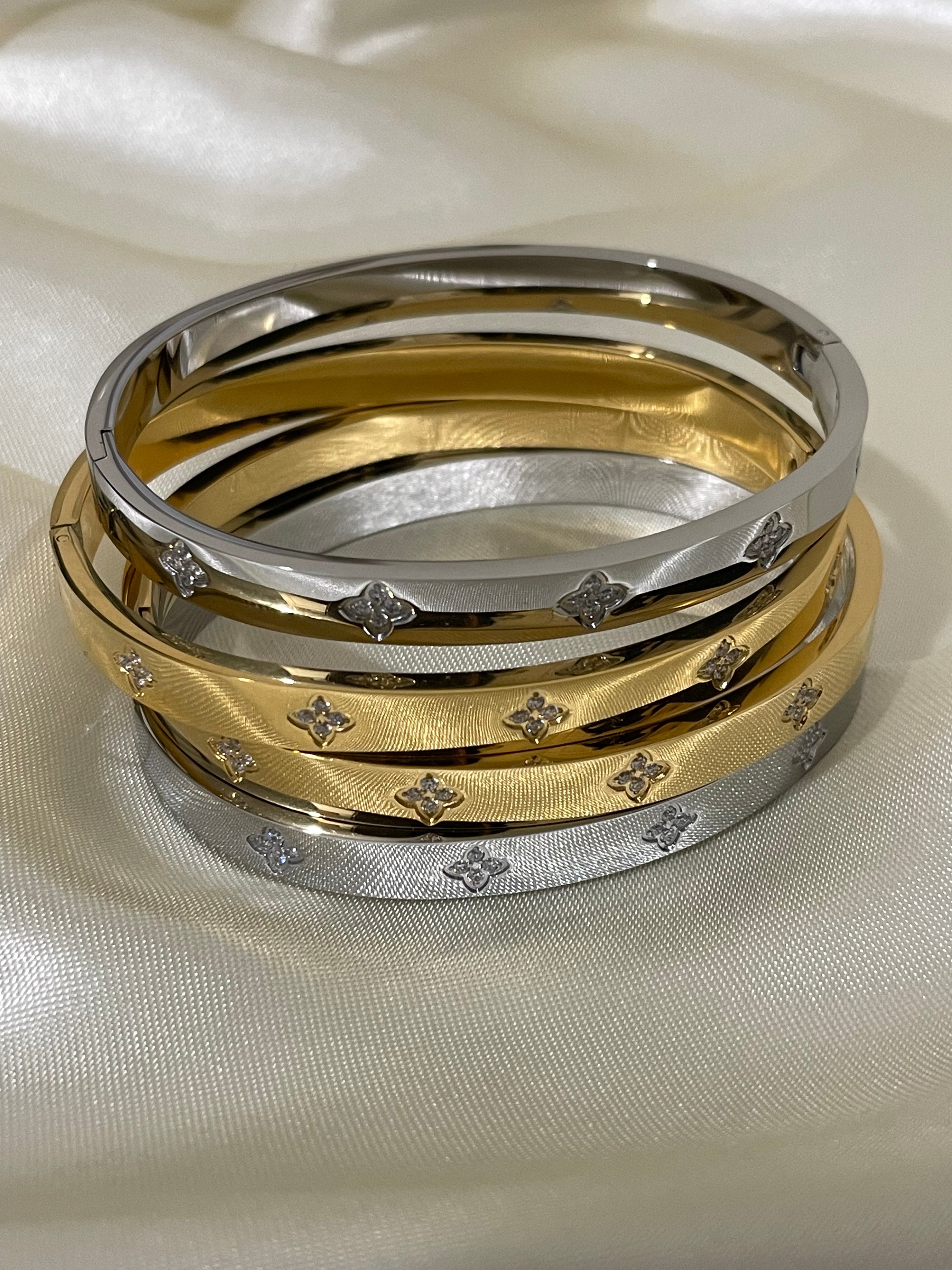 Nia Bangle